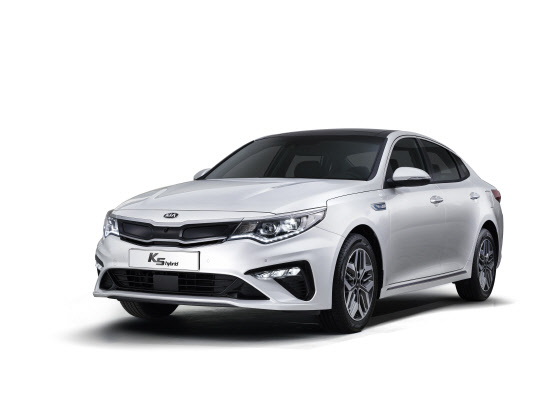 더 뉴 K5 하이브리드.  기아자동차 제공